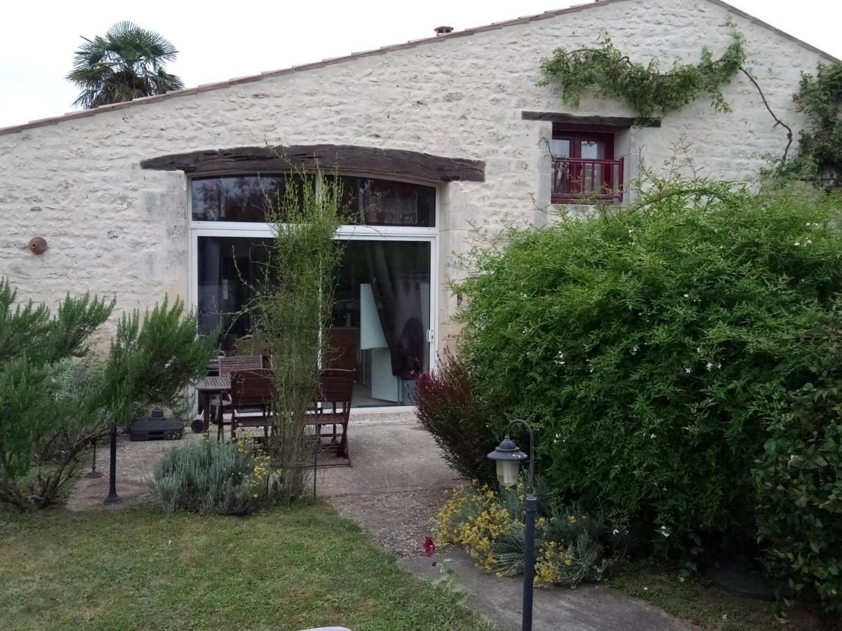 Les Gites Du Veau D'Or Ozillac 外观 照片